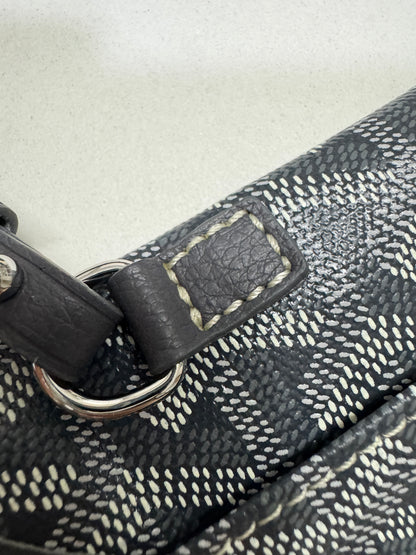 GOYARD 灰色Hobo 紅色小愛心