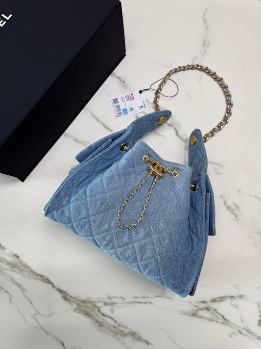 CHANEL 25 Bag 淺藍牛仔Small