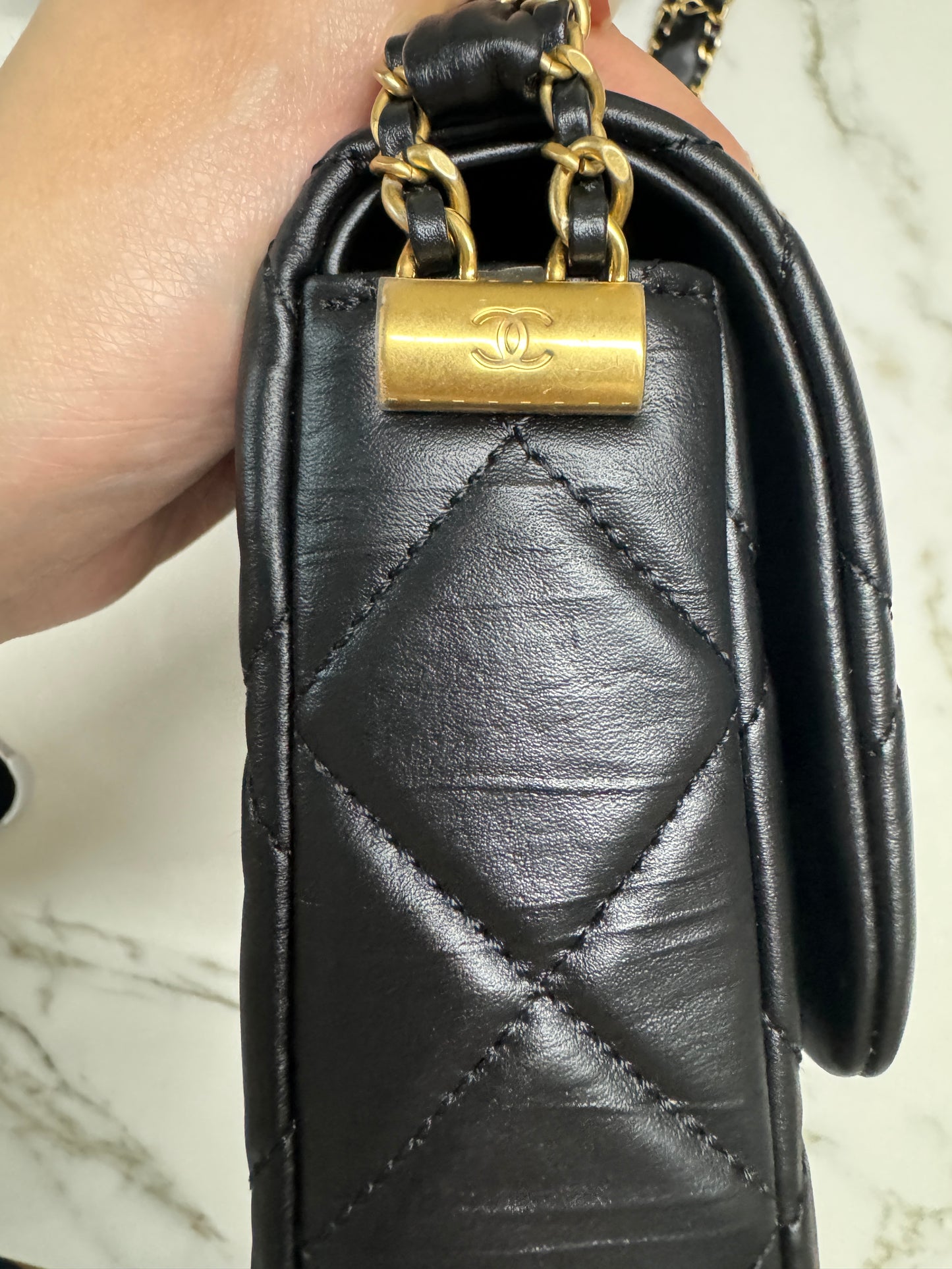 CHANEL 19系列 豆腐包 皺摺牛皮 黑色