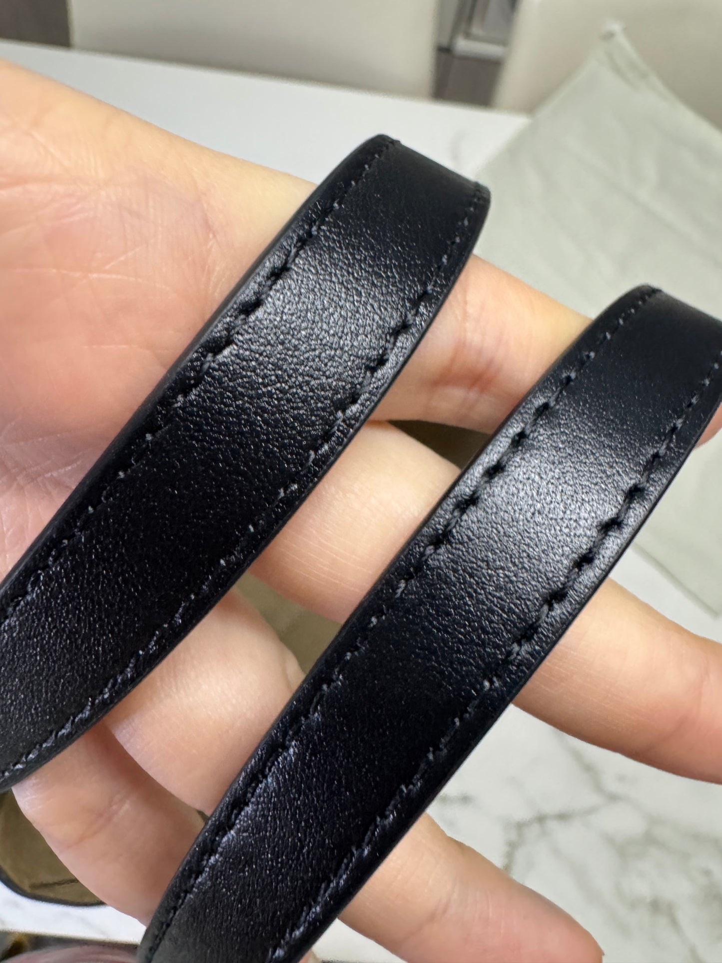 LOEWE Puzzle Fold 黑色 Medium