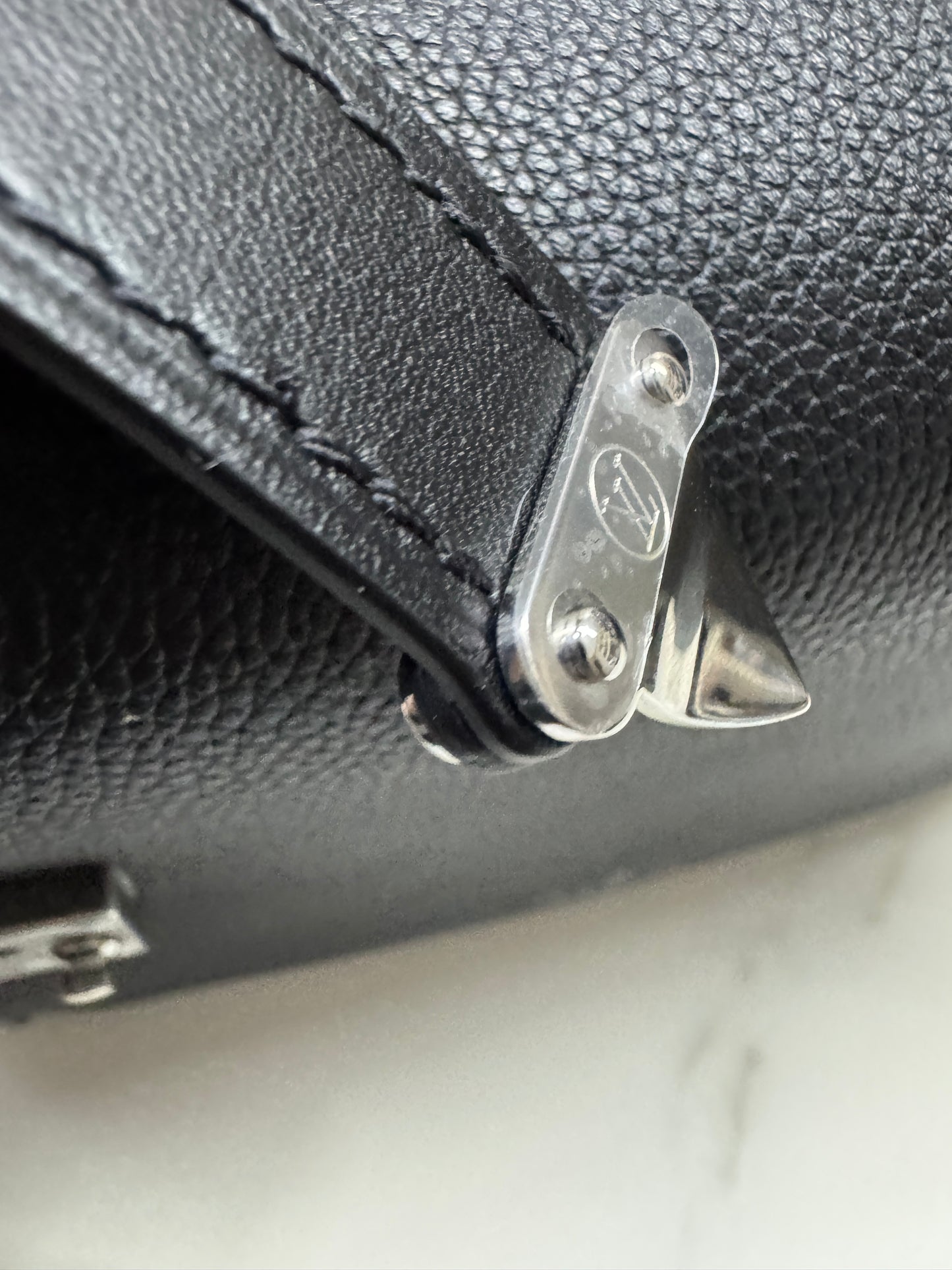 LV Side Trunk MM 黑色皮款