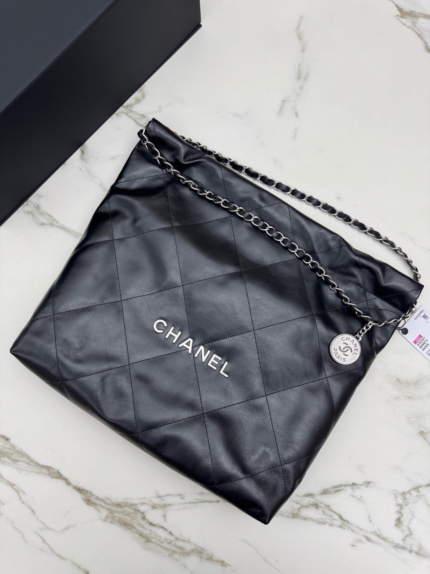 CHANEL 22Bag 黑銀 Medium