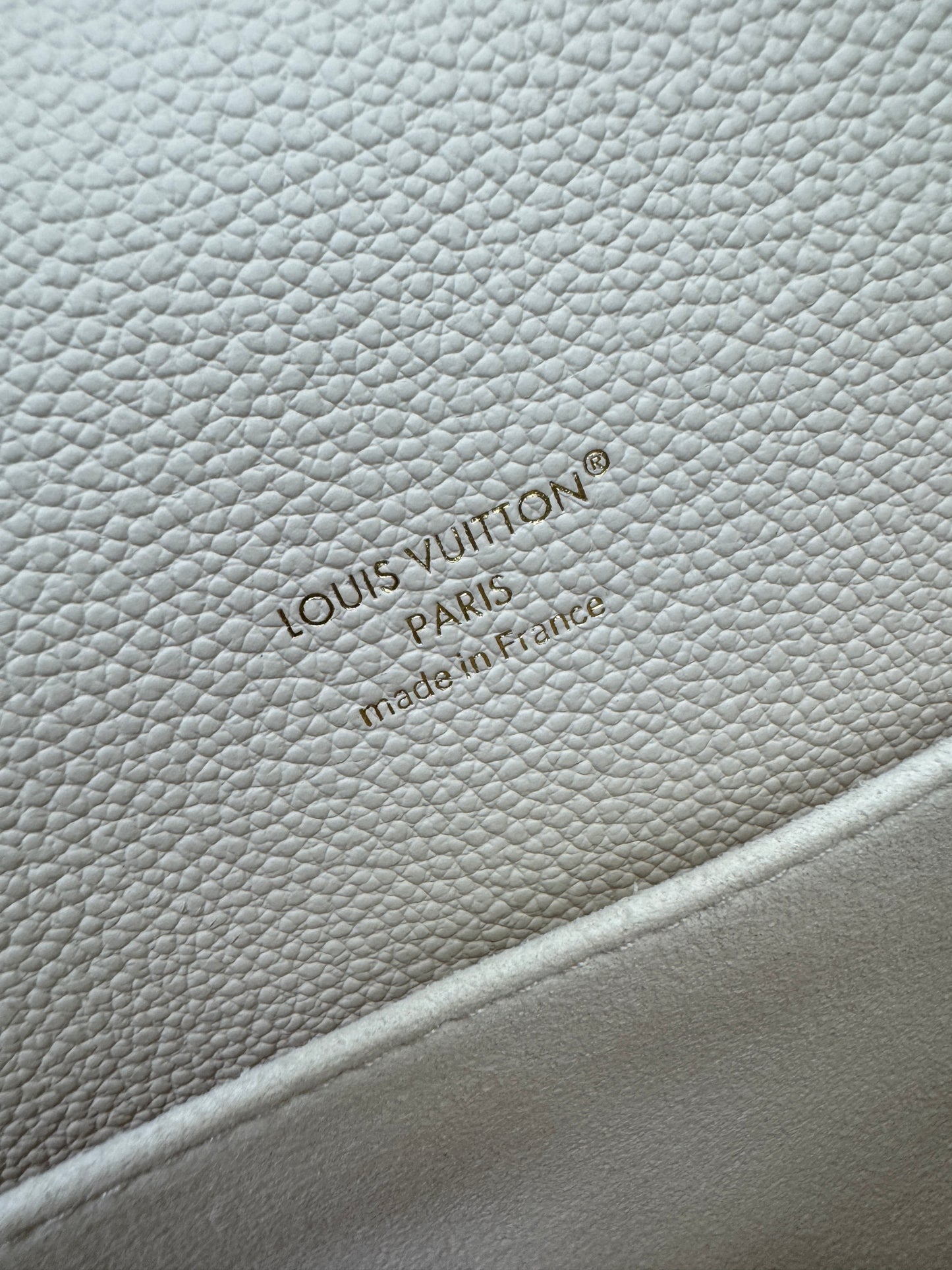 LV Pochette Metis East-West 漸變紫