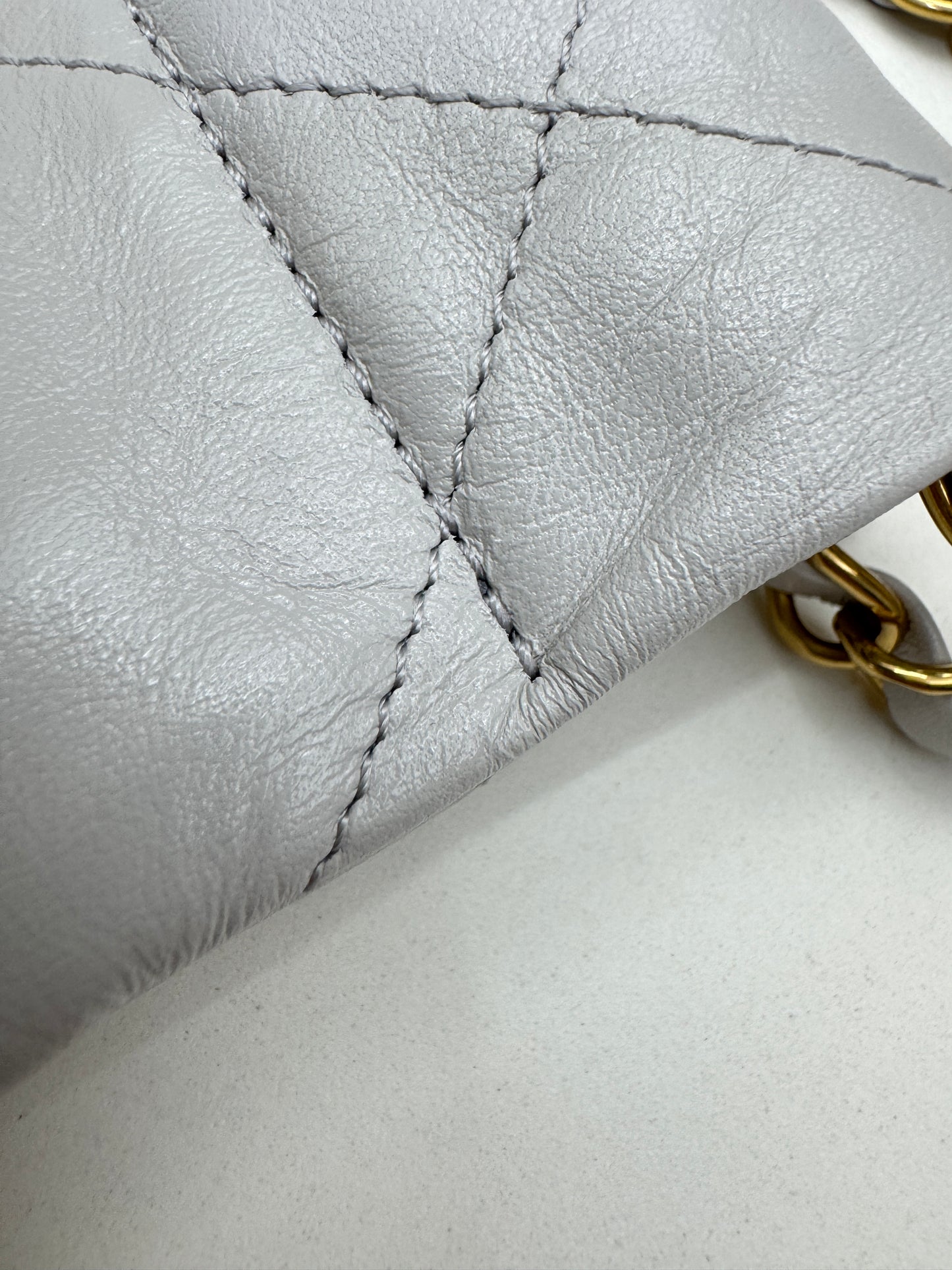 CHANEL 22Bag Small 25S淺灰色