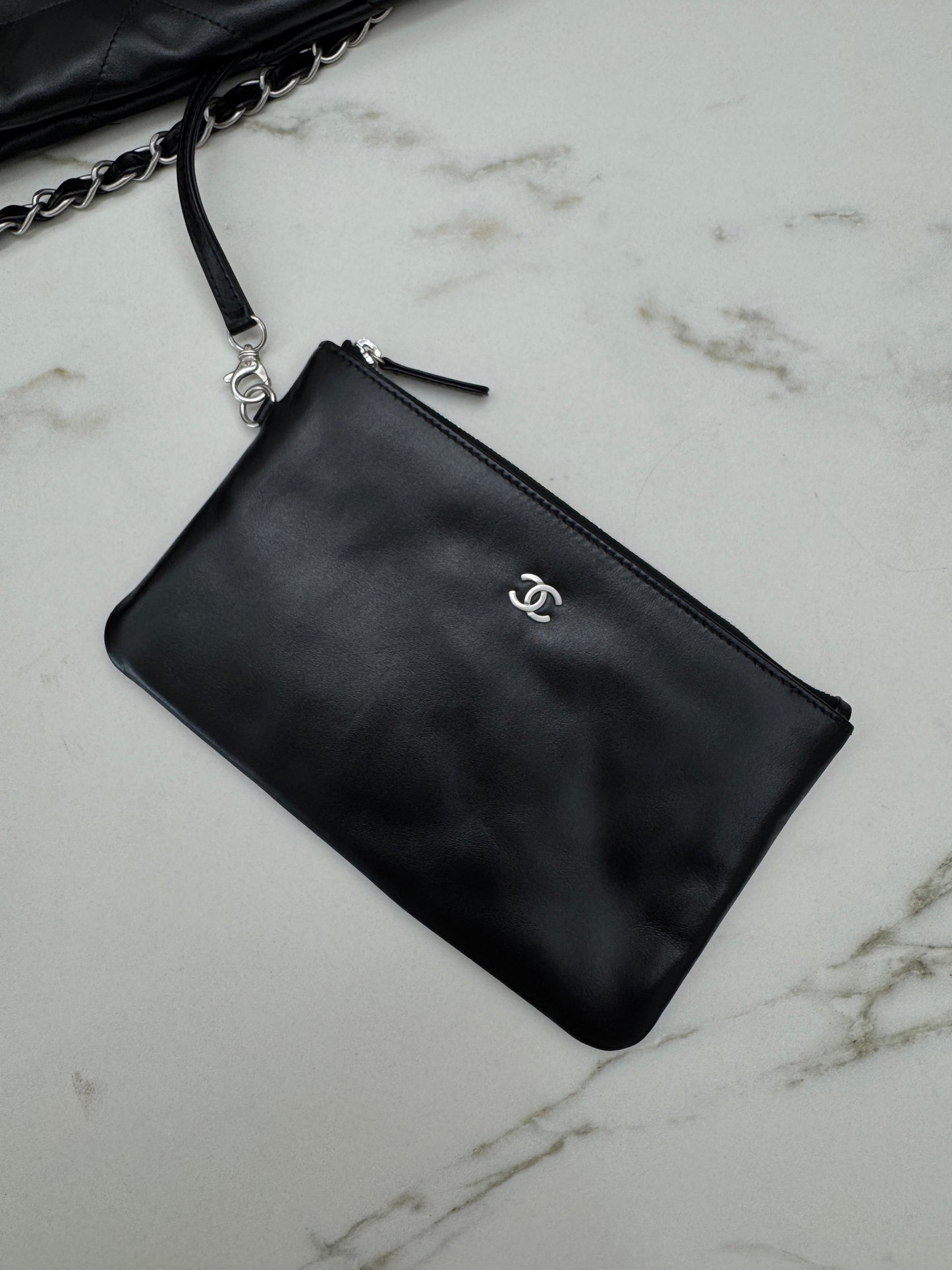 CHANEL 22Bag 黑銀 Small