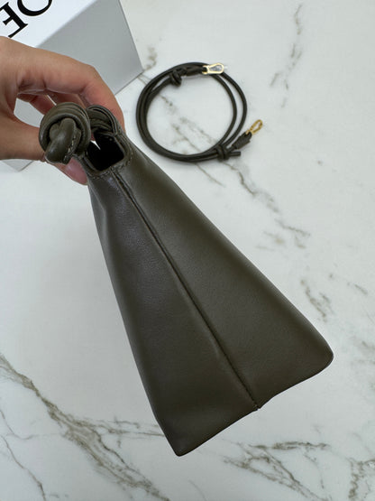 LOEWE Flamenco Purse Medium 卡其綠