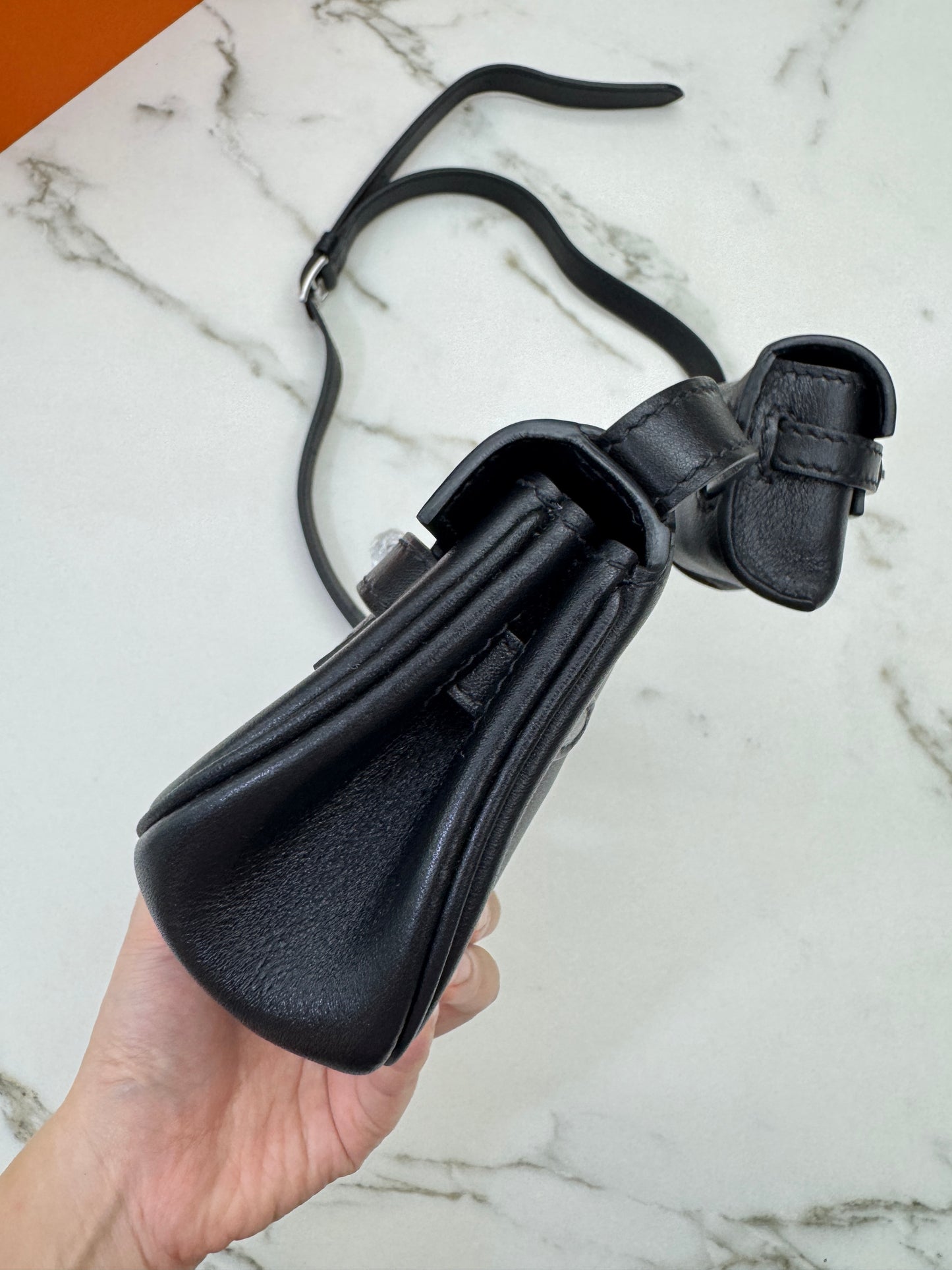 HERMES Kelly Moove 黑銀 Swift Noir PHW