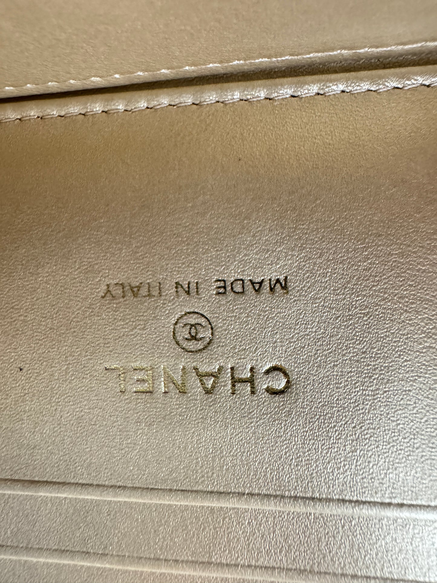 CHANEL 25S 雙金珠長盒子 Vanity
