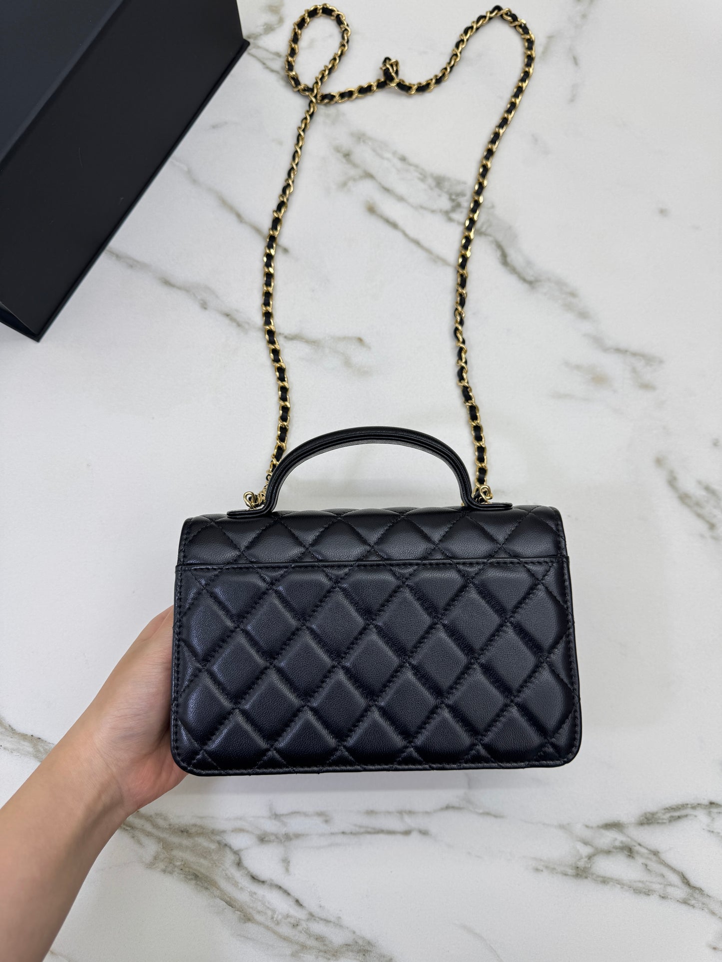 CHANEL 25B 手柄郵差 Wallet on Chain