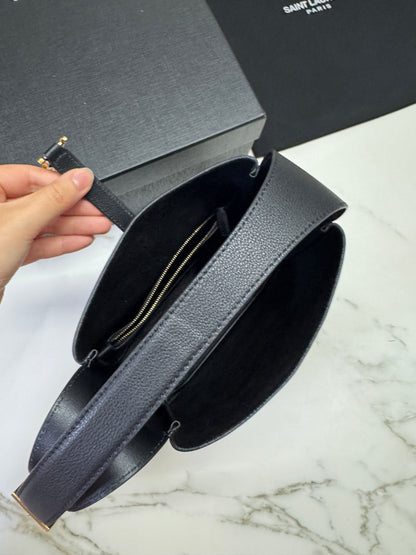 YSL LE 5 A 7 Hobo Small Black