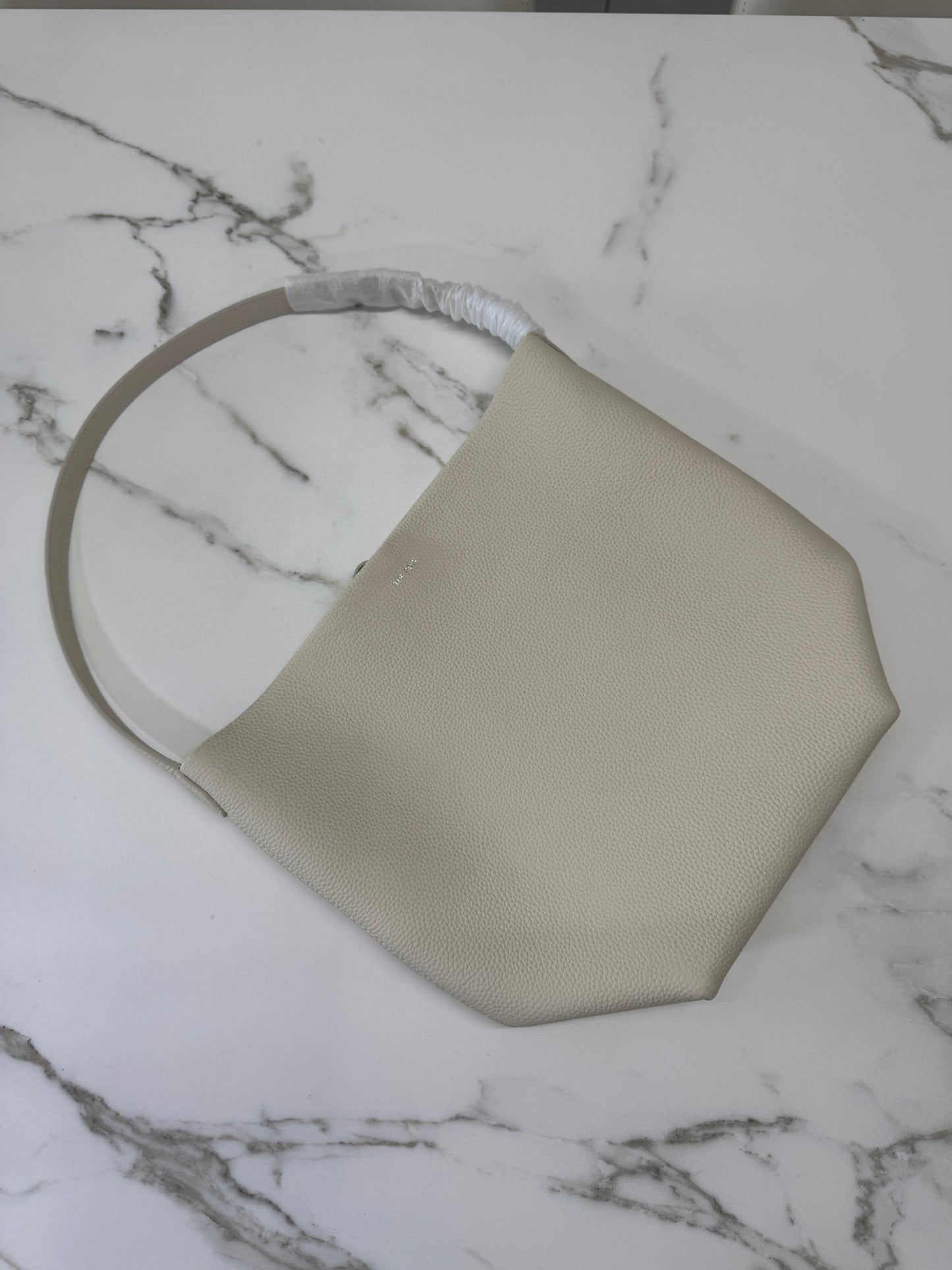 THE ROW N/S Park 奶白色 Medium