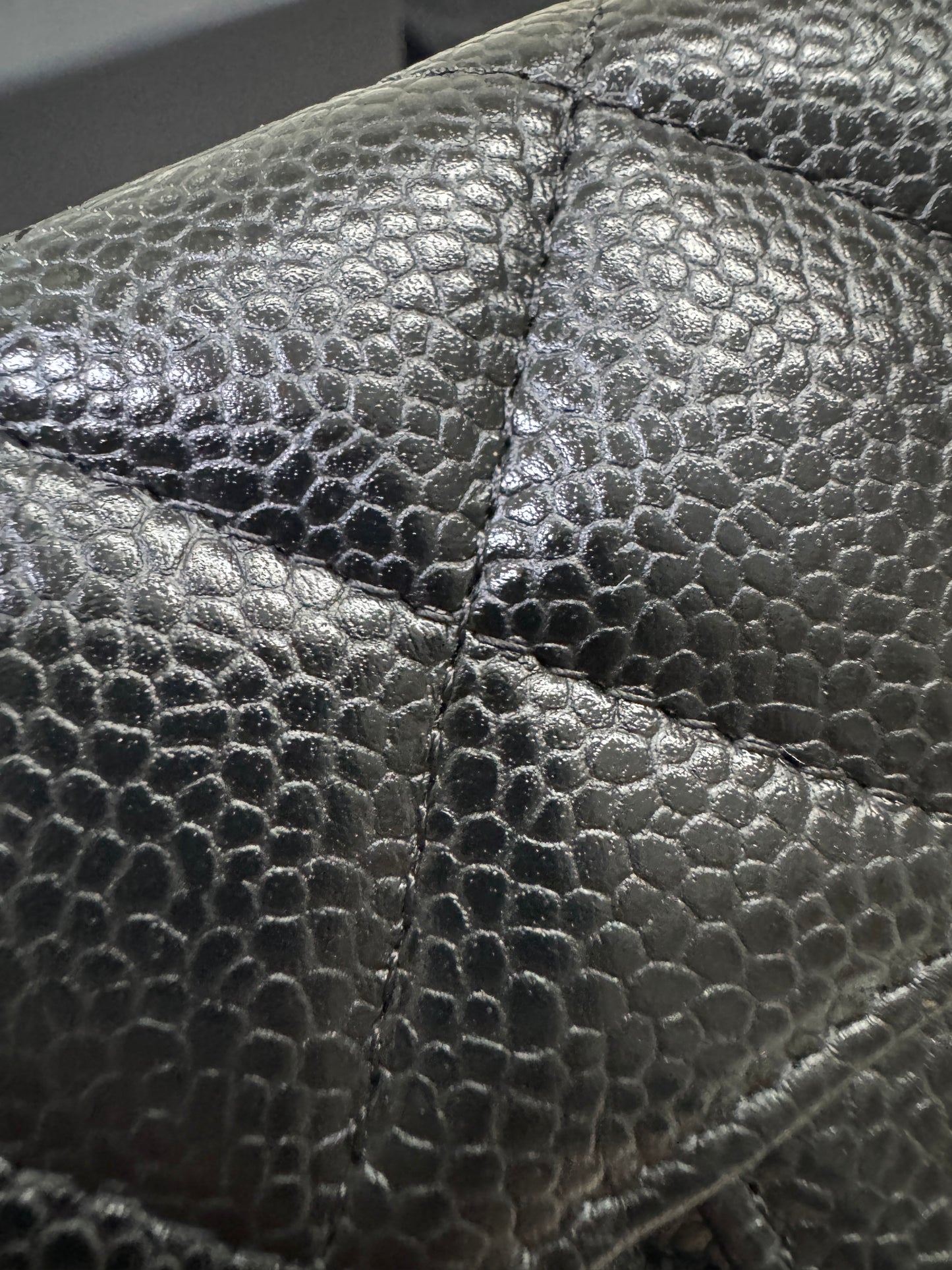 CHANEL CF三摺錢包 黑金牛