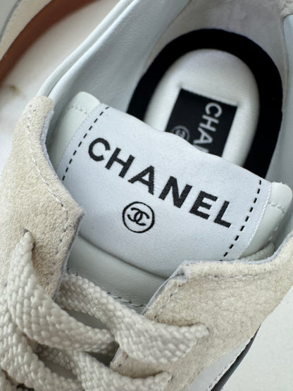 CHANEL 26P 熊貓德訓鞋