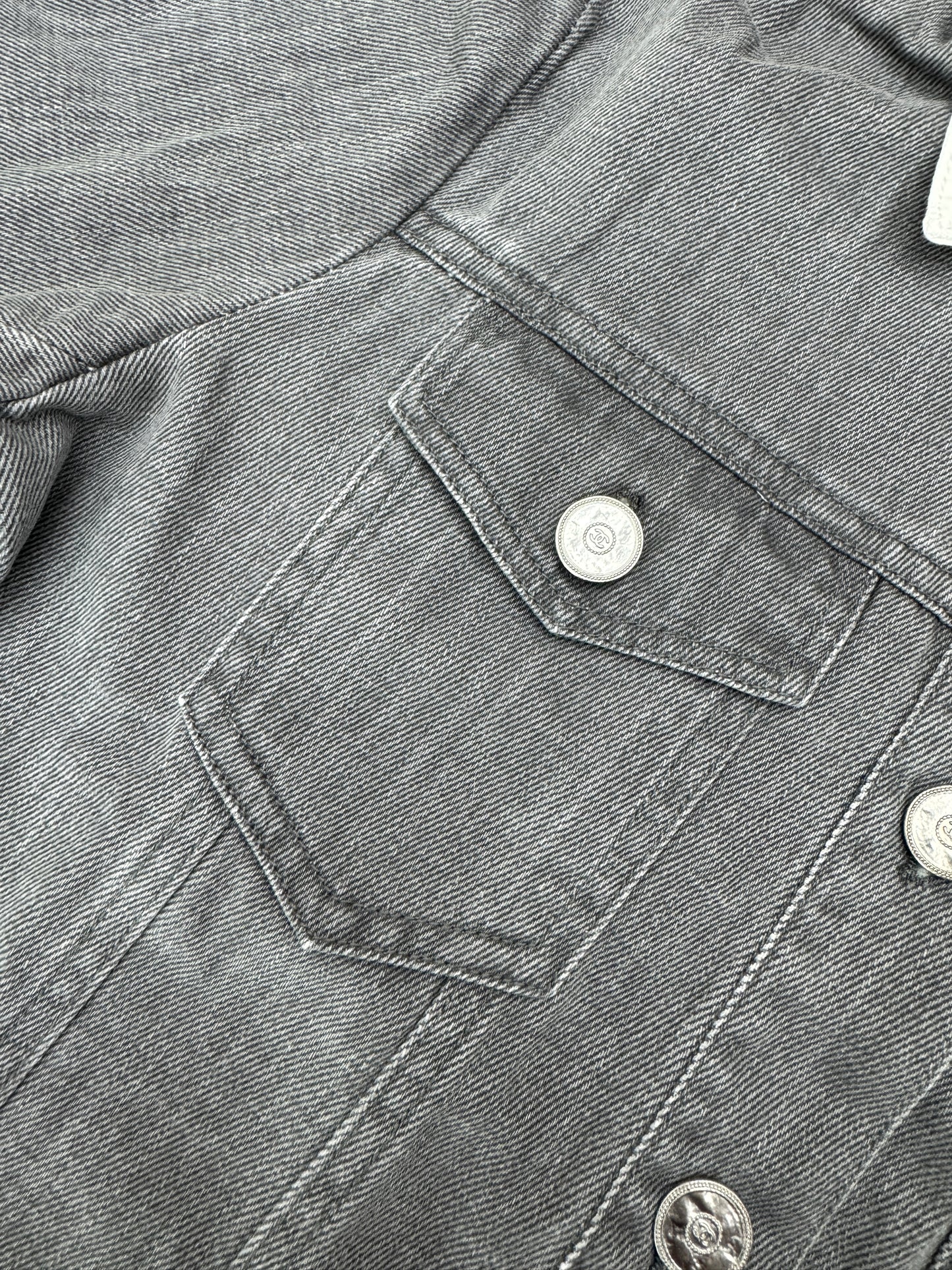 CHANEL 25P 灰色牛仔外套 Denim Jacket