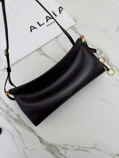 ALAIA Le Click East West Medium 深棕色