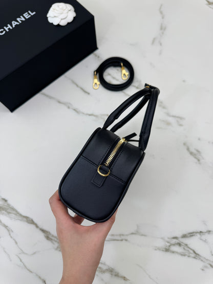 CHANEL 26A Mini 保齡球包 黑色