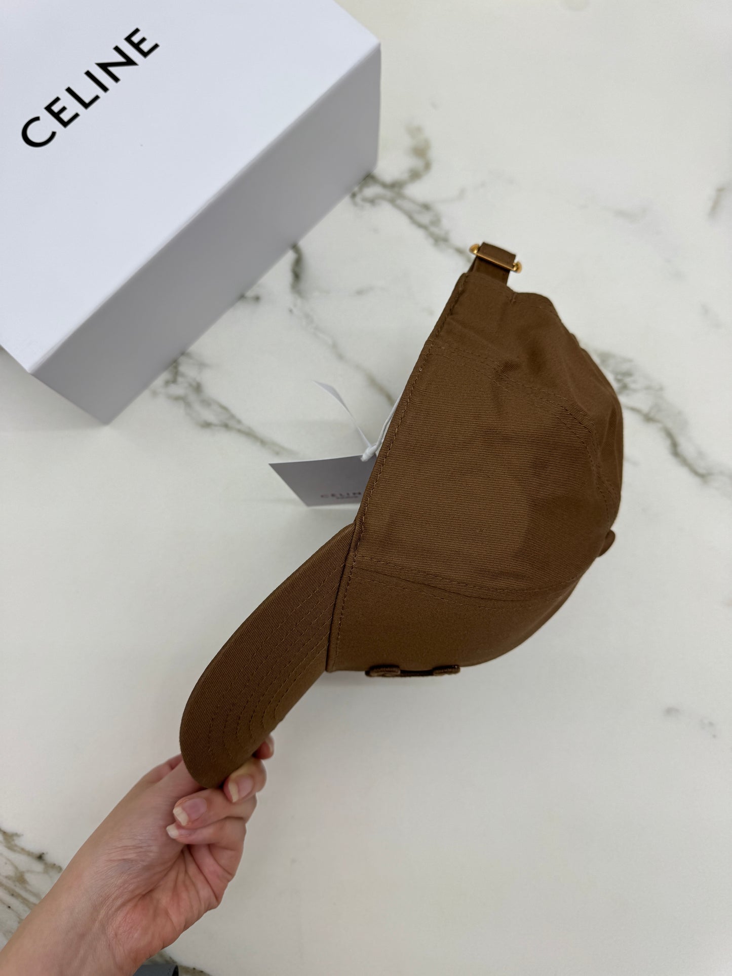 CELINE 棕色凱旋門鴨舌帽
