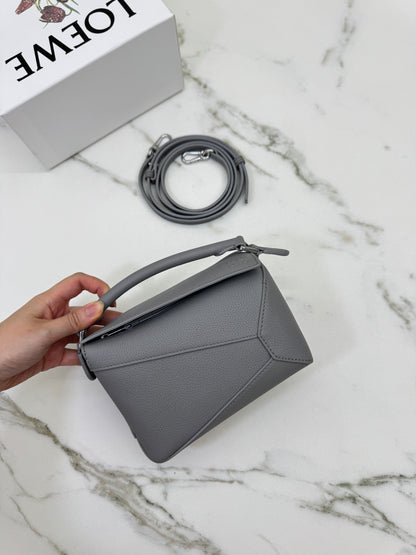 LOEWE Mini Puzzle 珍珠灰