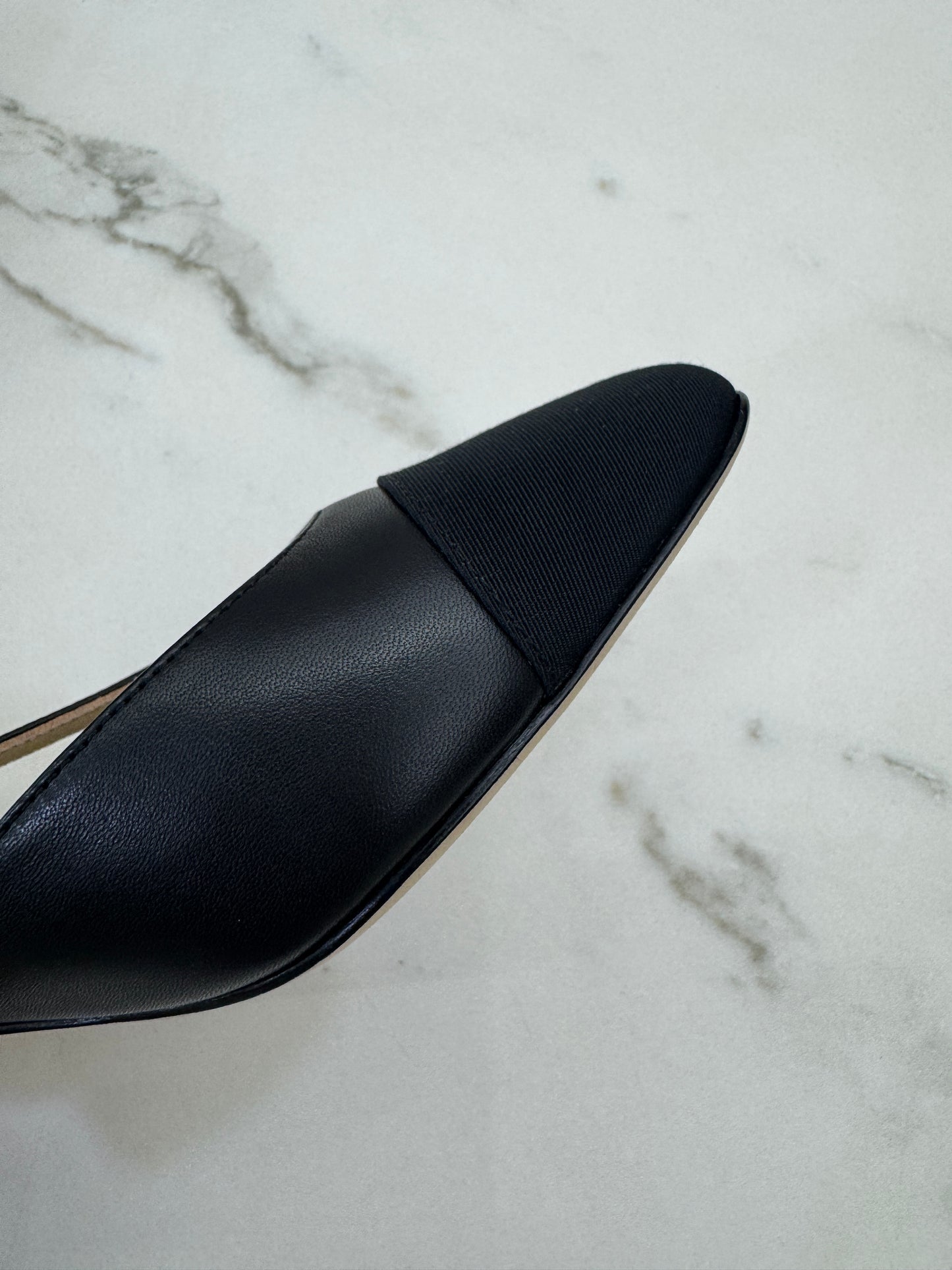 CHANEL Slingback 黑色羊皮