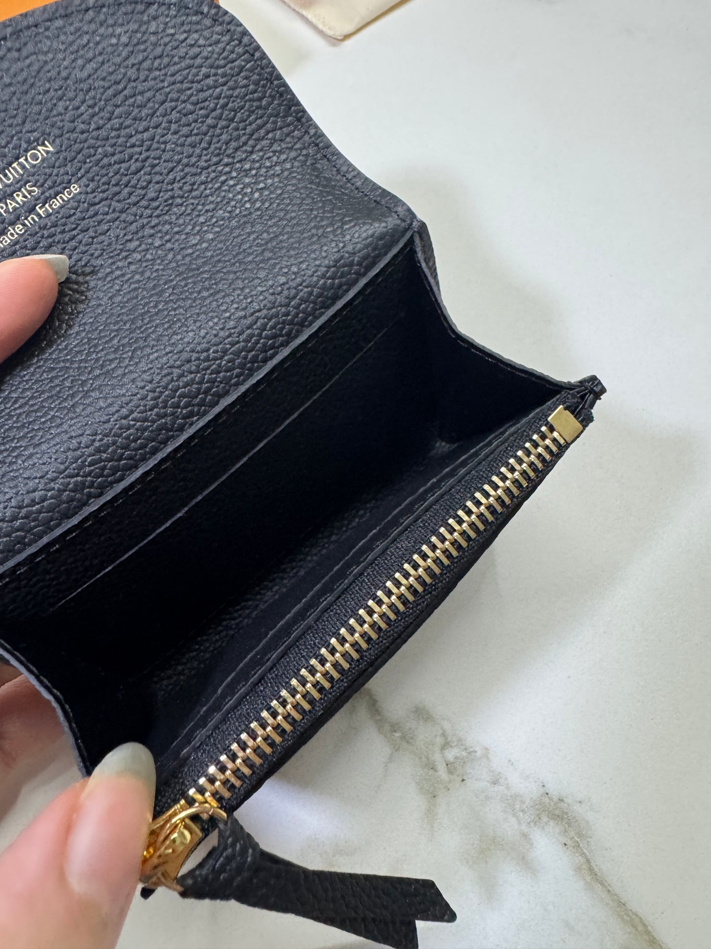 LV Rosalie 黑色全皮壓花零錢包