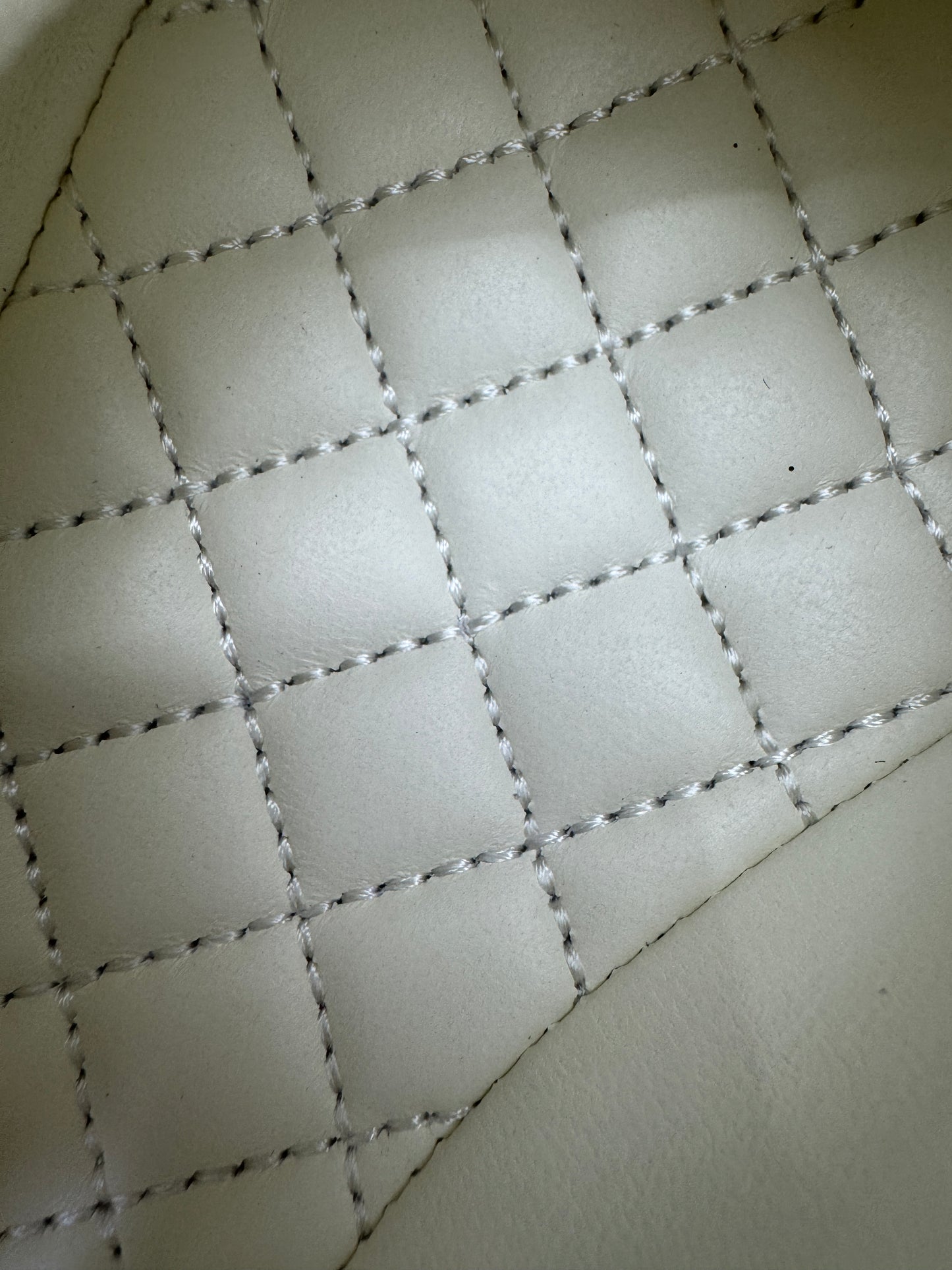 CHANEL 24S Mary Jane 芭蕾舞鞋 白色娟布