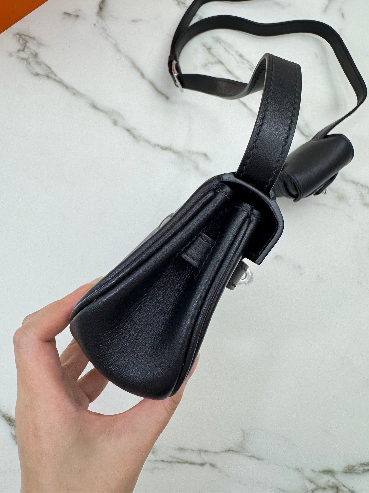 HERMES Kelly Moove 黑銀 Swift Noir PHW