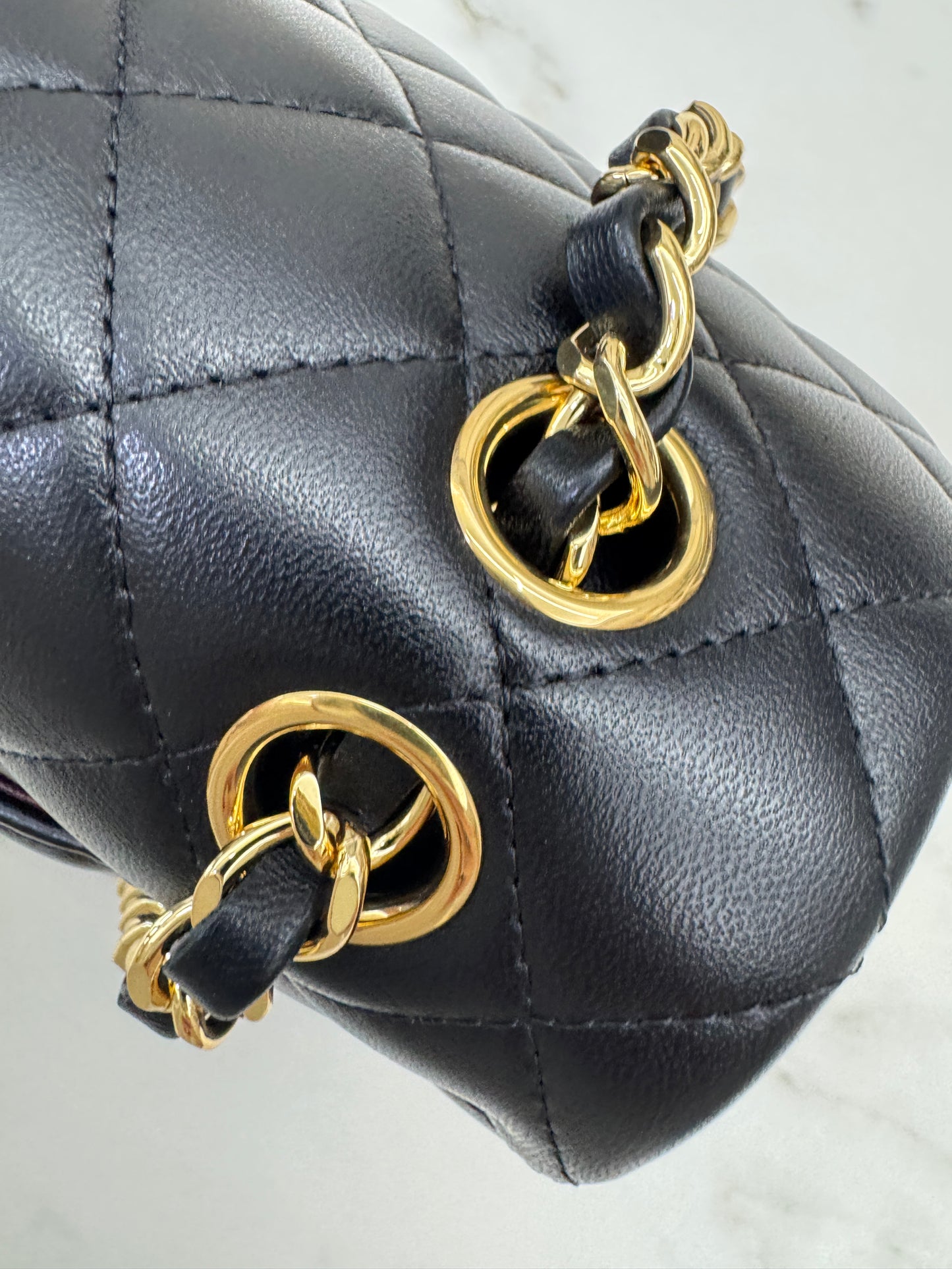 CHANEL CF25 Medium 黑金羊