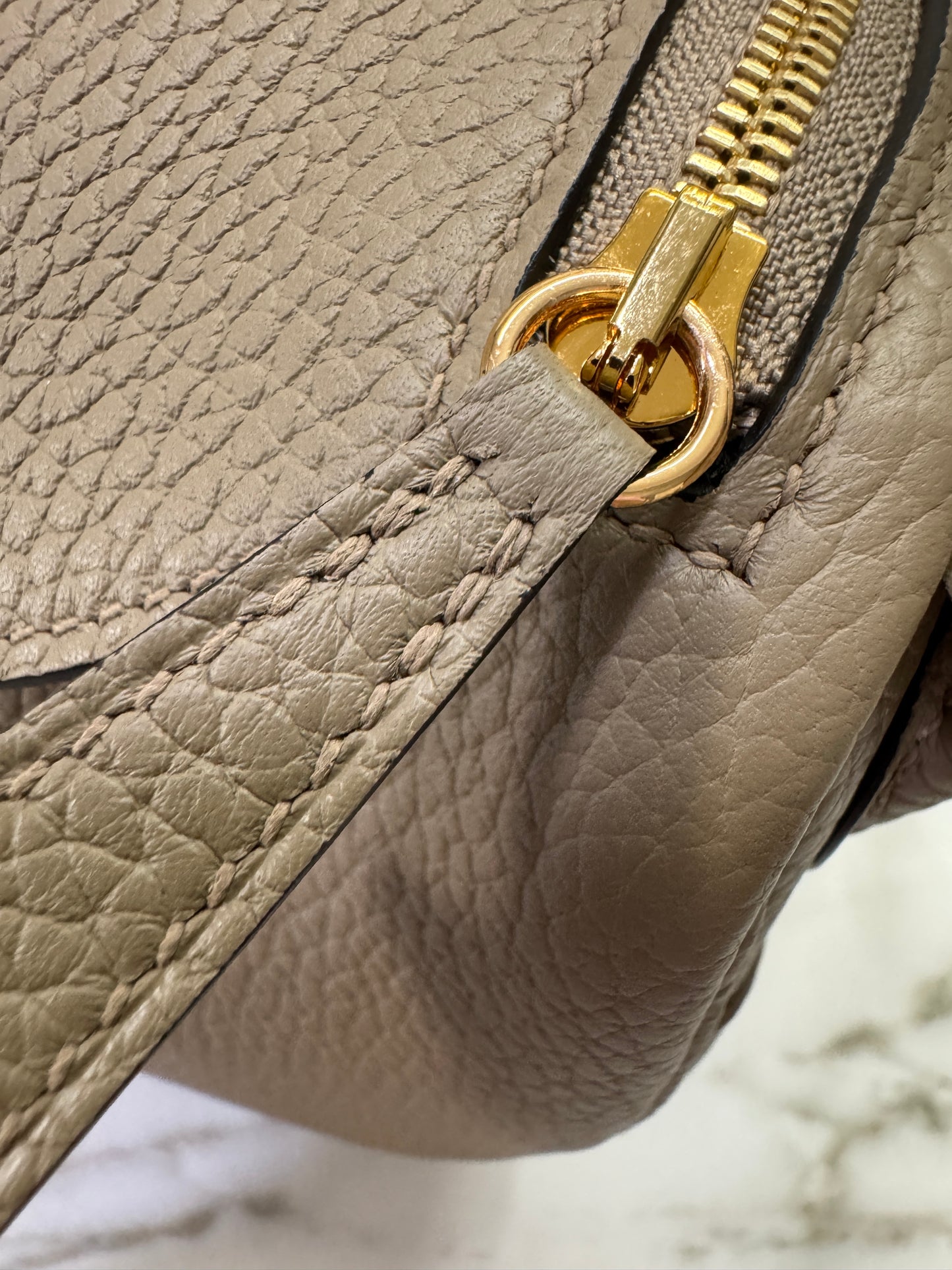 HERMES Mini Lindy II 馬爾淺米 金扣 TC