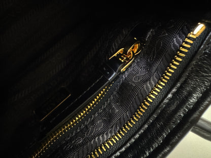 PRADA Mini Bonnie 油蠟牛皮