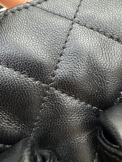 CHANEL 25C 多口袋Hobo 黑色