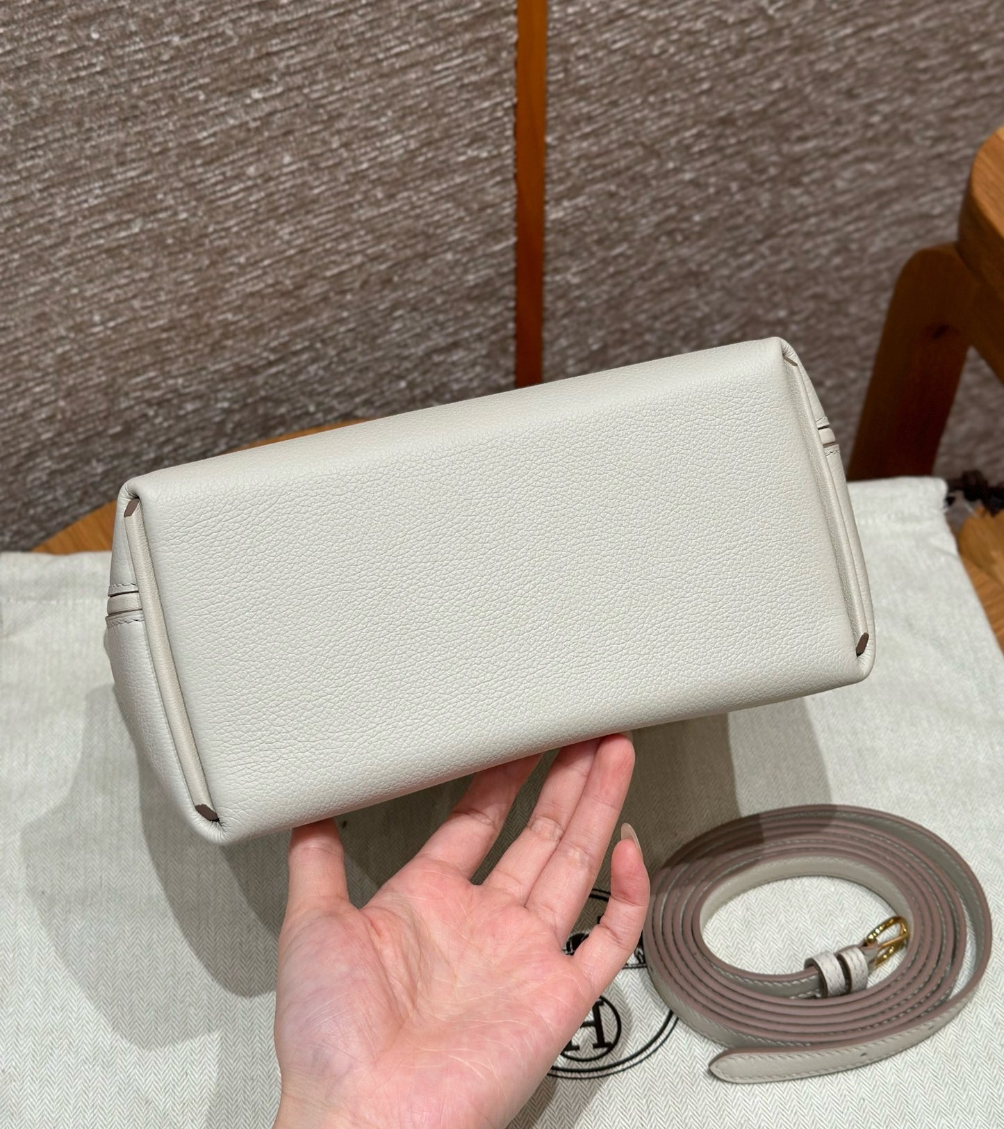 HERMES 2424 冰川白金扣 evercolor