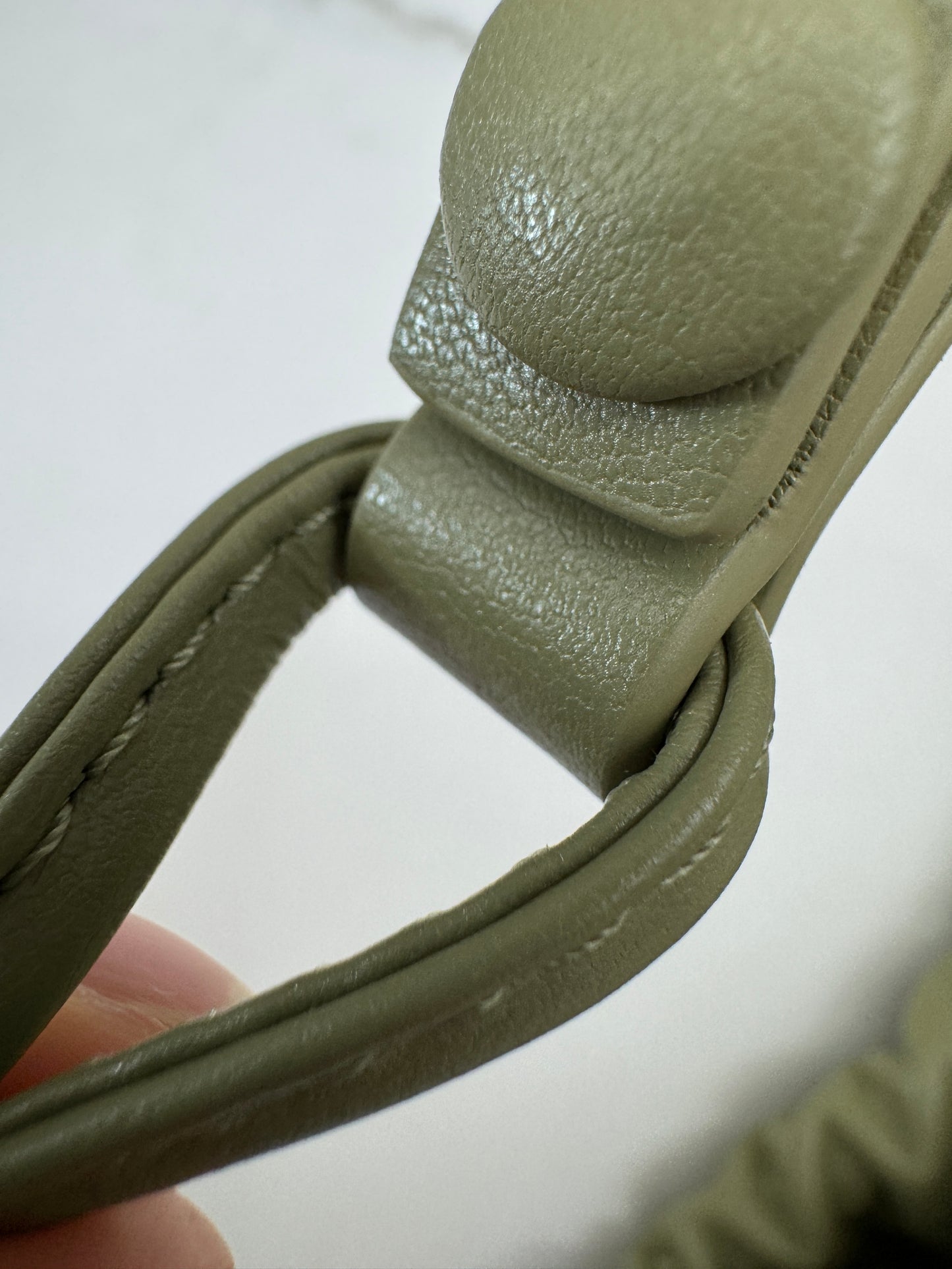 BV Dust Bag Medium 洞石綠 Travertine