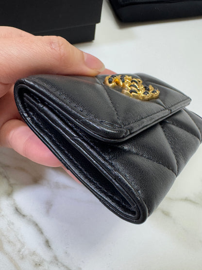 CHANEL 19 Card Holder