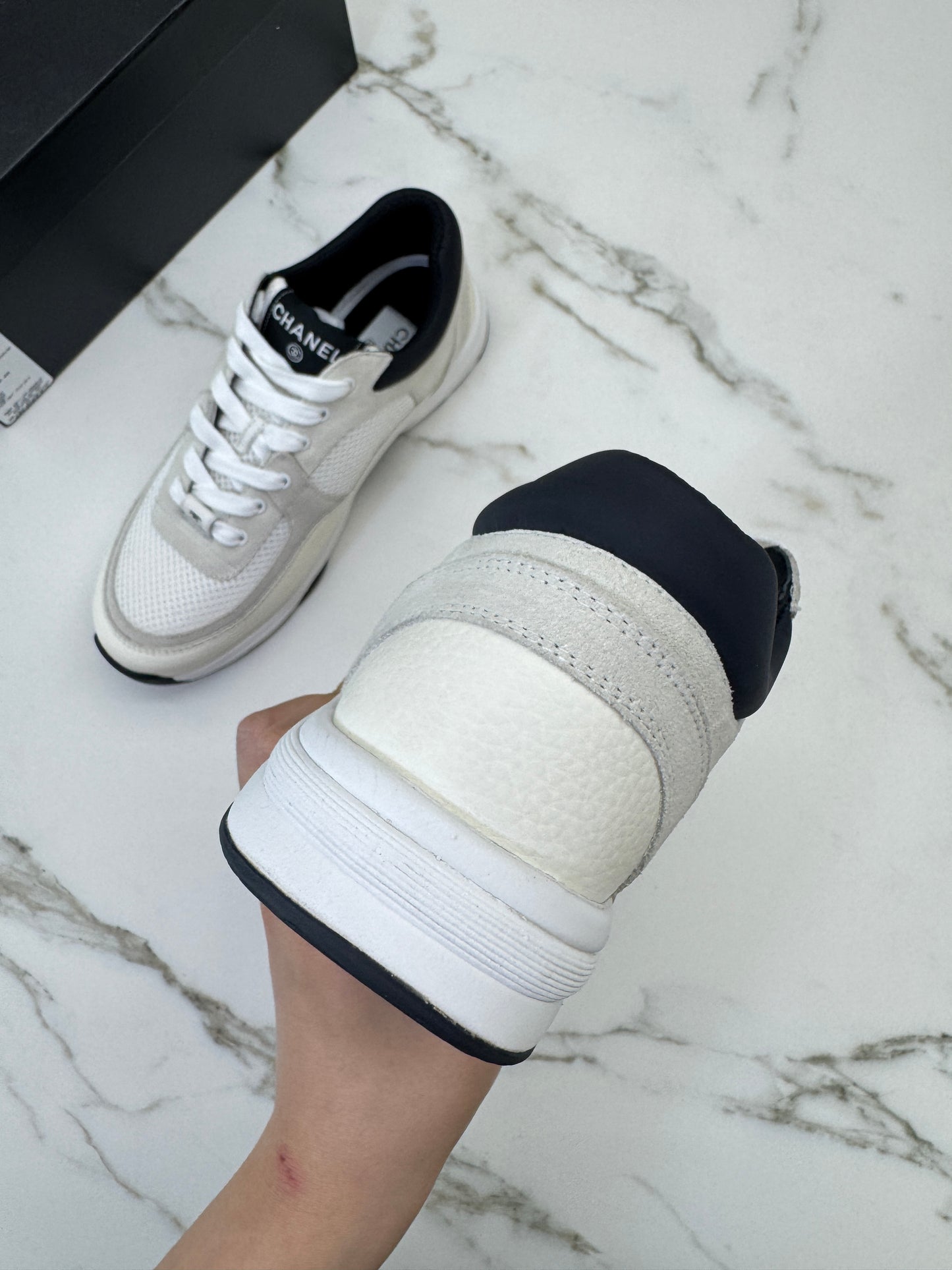 CHANEL 熊貓運動鞋