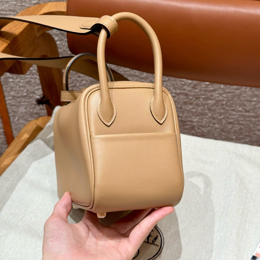 HERMES Mini Lindy 奶茶色內拼錦葵紫 swift 金扣