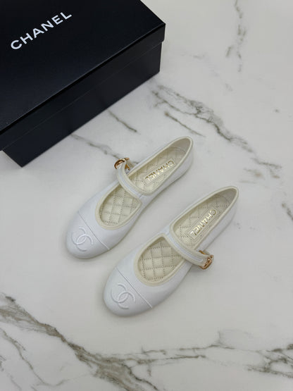 CHANEL 24S Mary Jane 芭蕾舞鞋 白色娟布