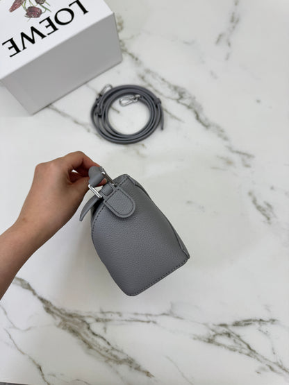 LOEWE Mini Puzzle 珍珠灰