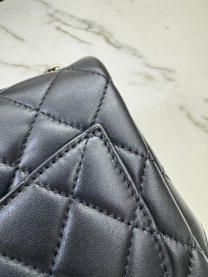 CHANEL 25K 亮面淺金球 Mini CF17 方胖子