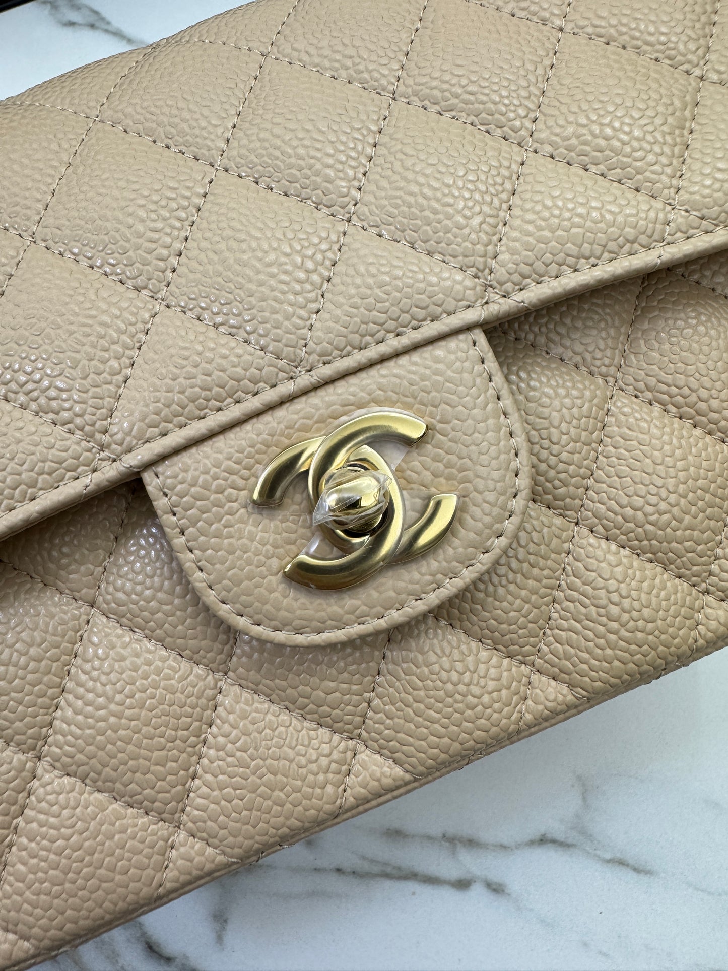 CHANEL CF23 Small 米杏色牛皮金扣 Beige Caviar Calfskin GHW