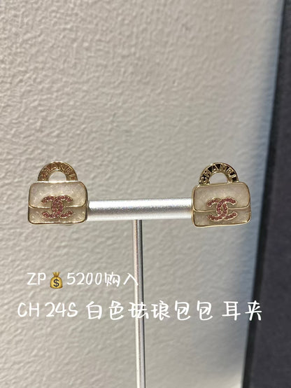 CHANEL 耳夾款