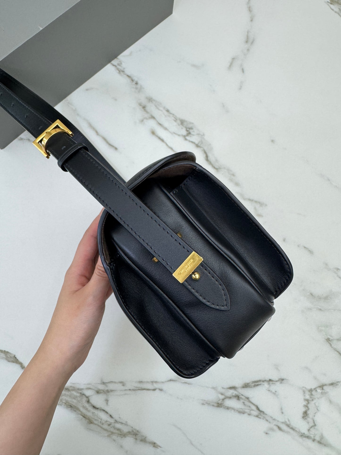 BALENCIAGA Le 7 Hobo
