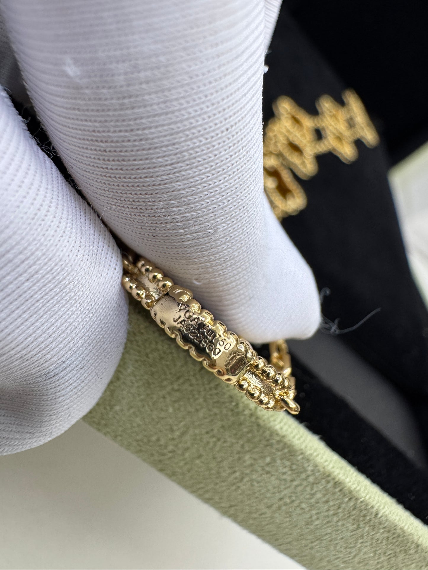 VCA Vintage Alhambra 20 Motif 20花虎眼石