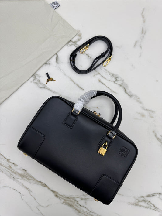 LOEWE Amazona 28 黑色