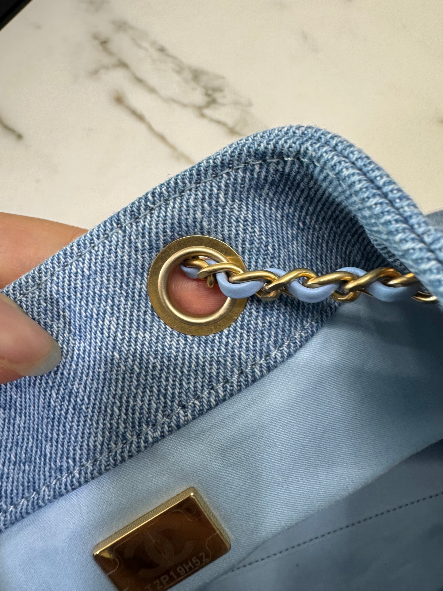 CHANEL 25 Bag 淺藍牛仔Small