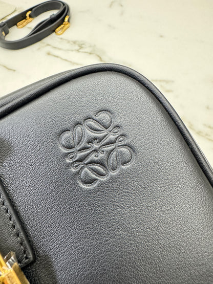 LOEWE Amazona 28 黑色