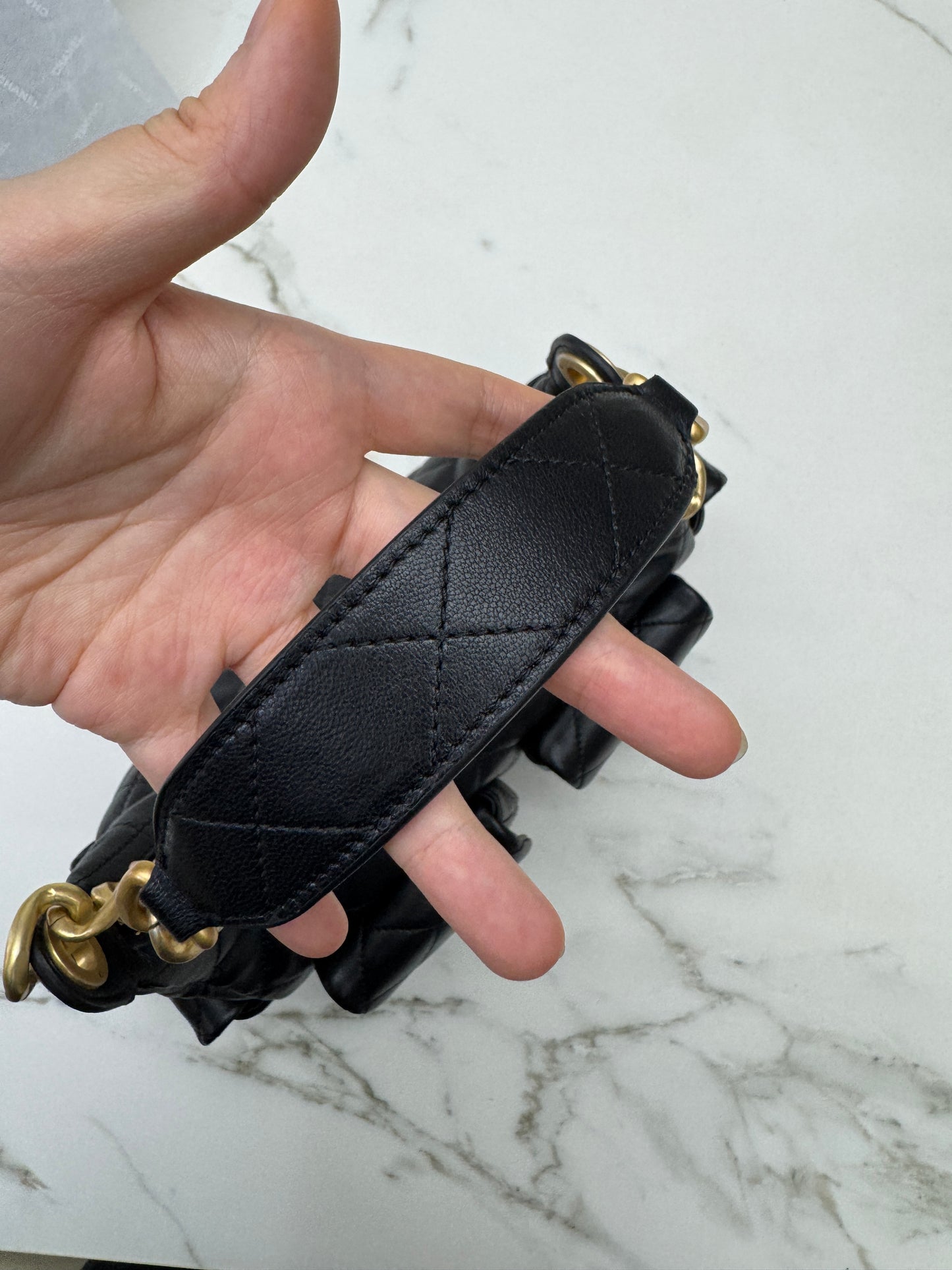 CHANEL 25C 多口袋Hobo 黑色