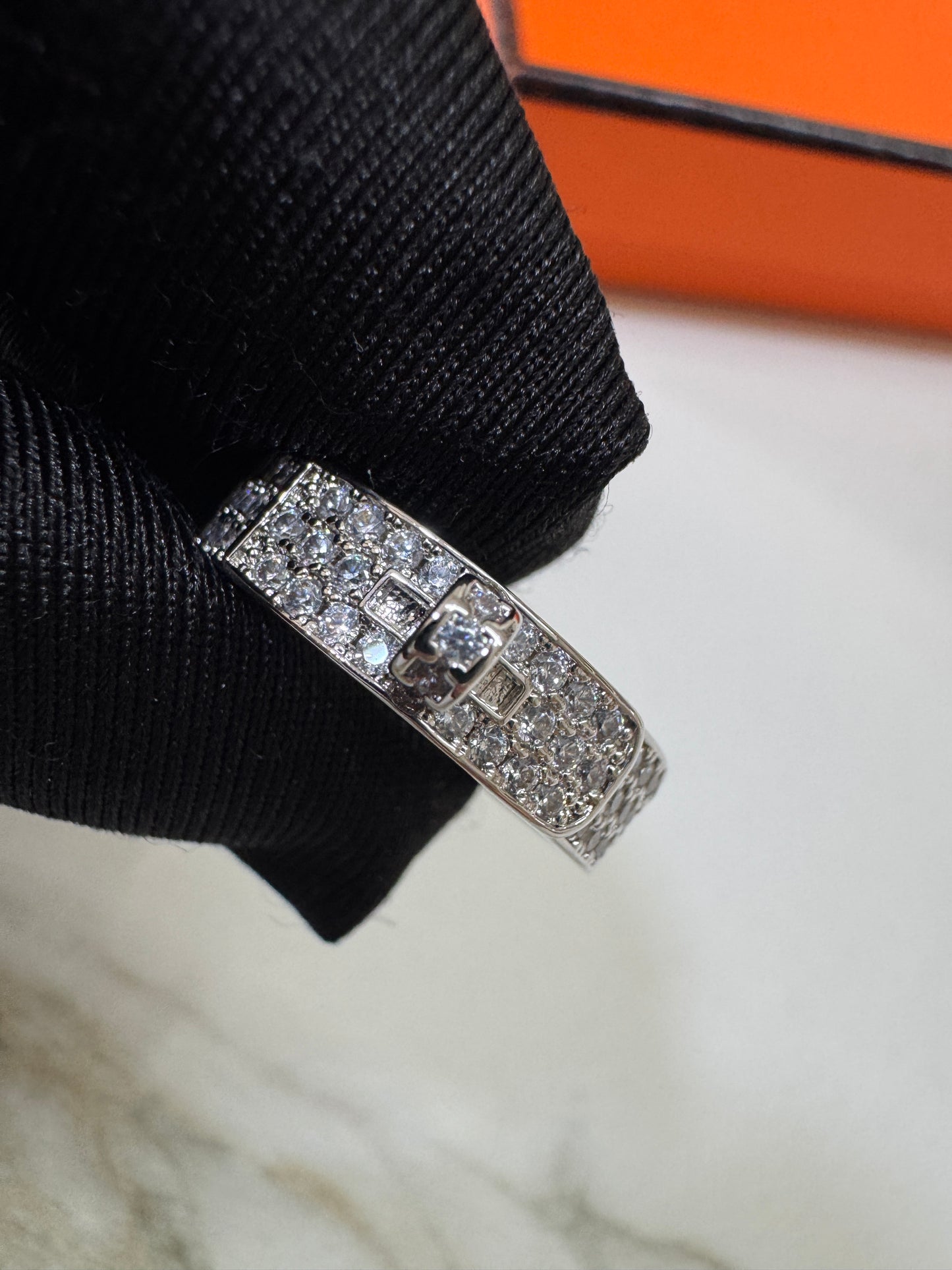 HERMES Kelly 滿鑽戒指 白金色