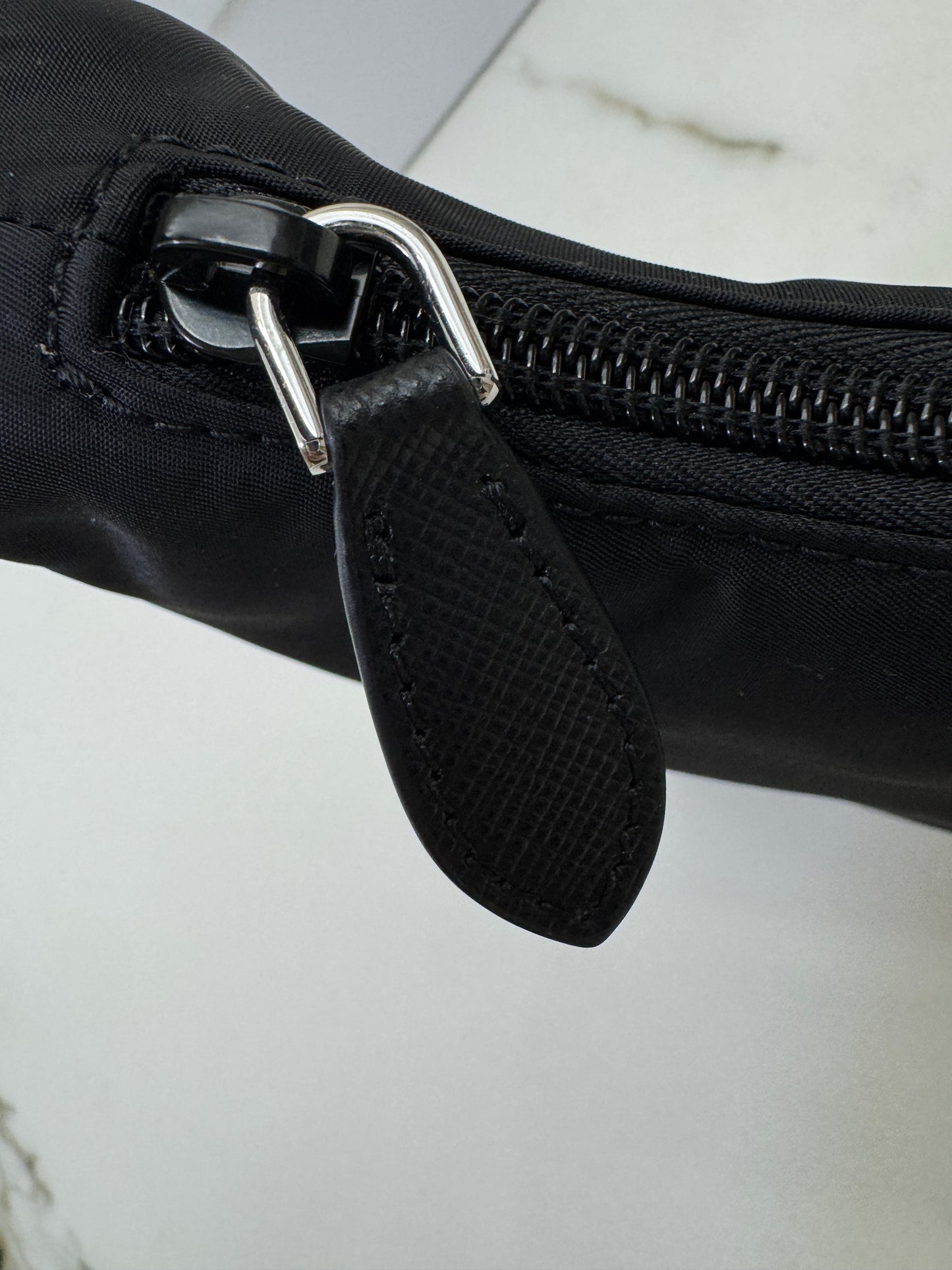 PRADA Re-nylon Hobo 舊版