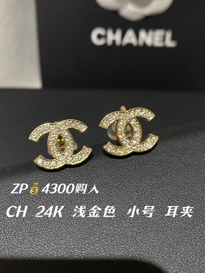 CHANEL 耳夾款