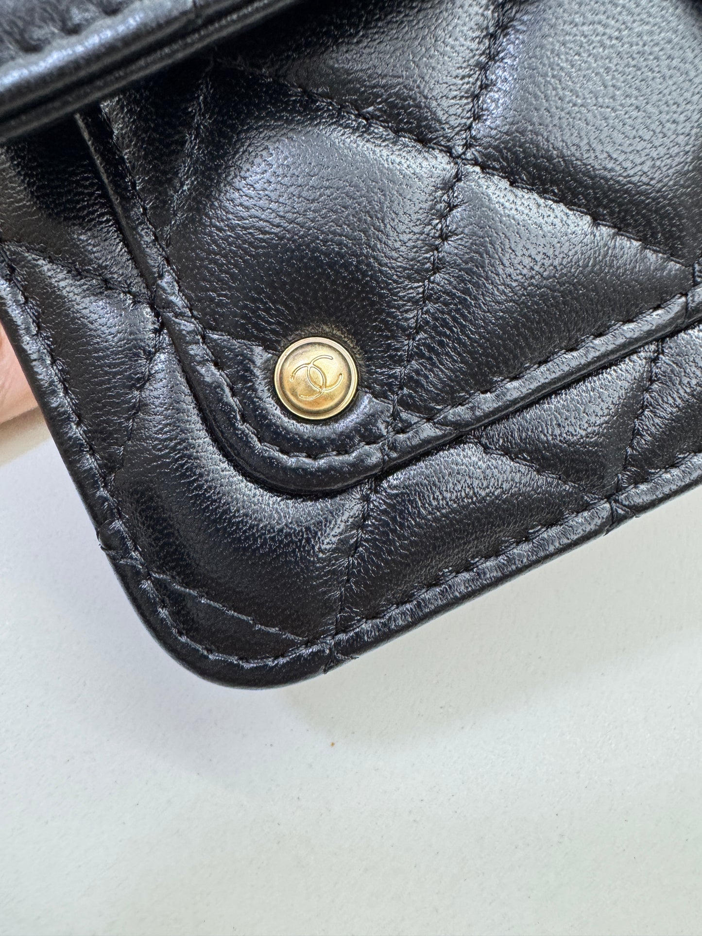 CHANEL 25B 手柄郵差 Wallet on Chain